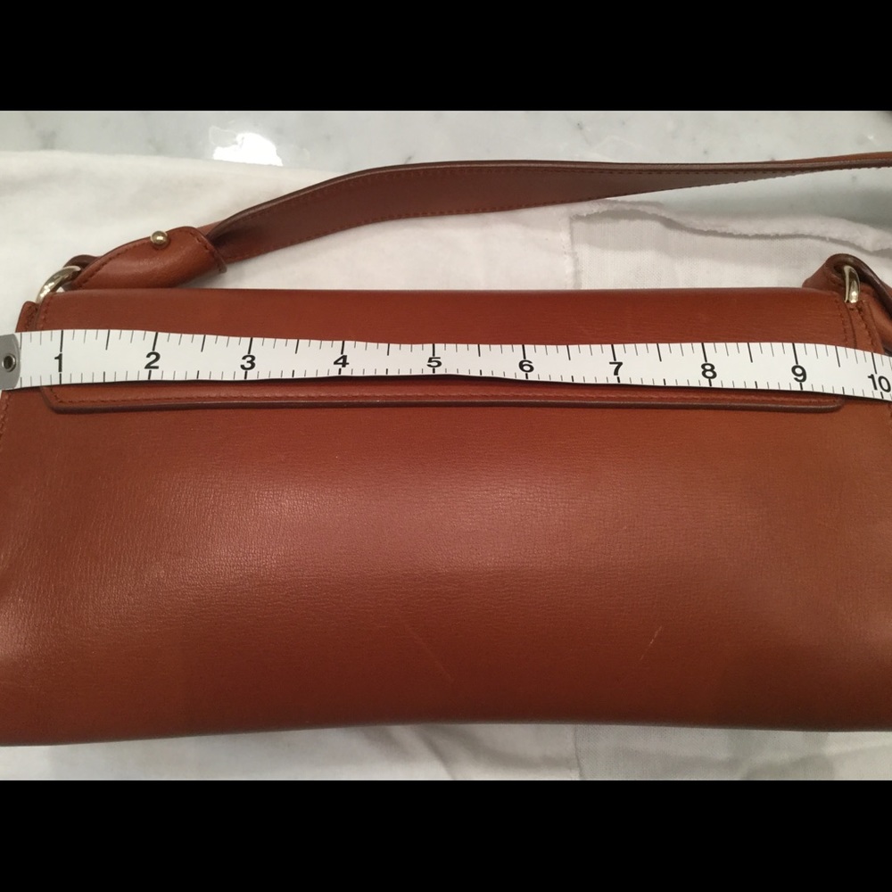 🎉HP🎉Ferragamo flap purse. Caramel color. - Picture 6 of 8